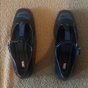 Zara Women's Maryjane Black Patent Flats